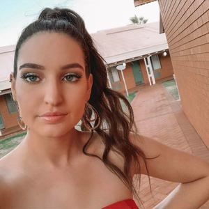 Meet your Posher, Sophia